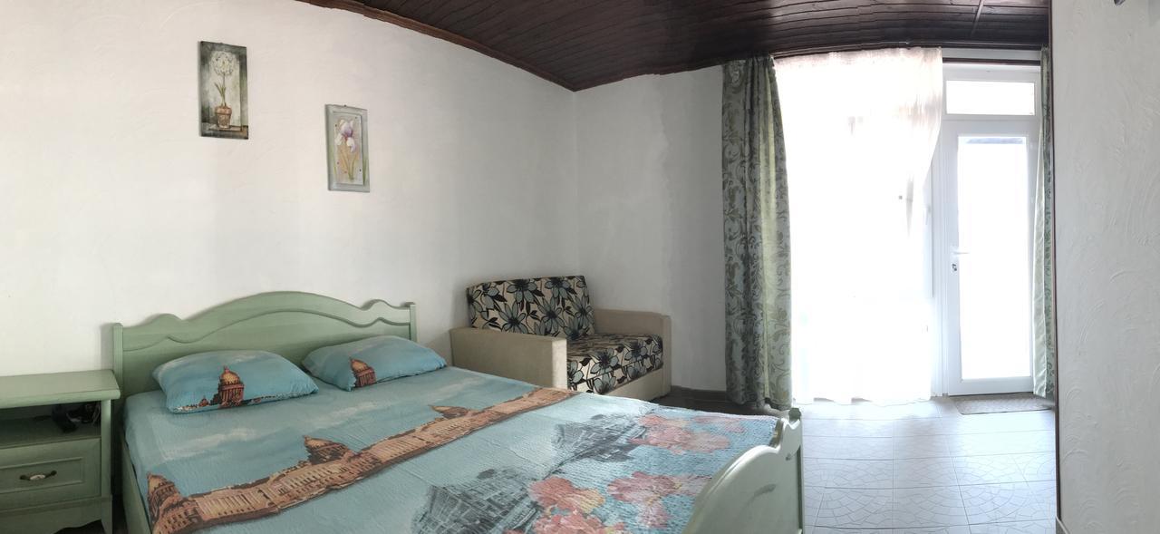 Akvitaniya Mini-Hotel Затока Екстер'єр фото